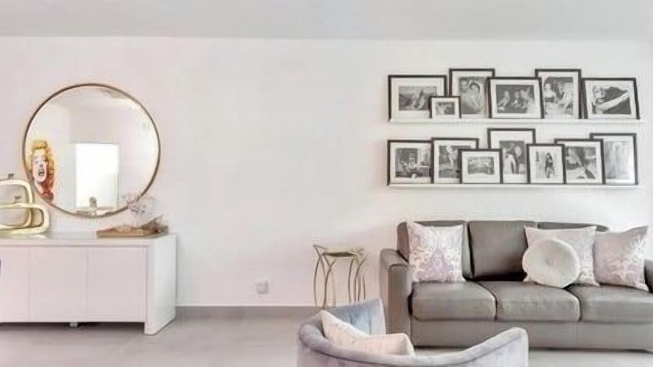Photo of Livingroom in Hollywood South Central Beach