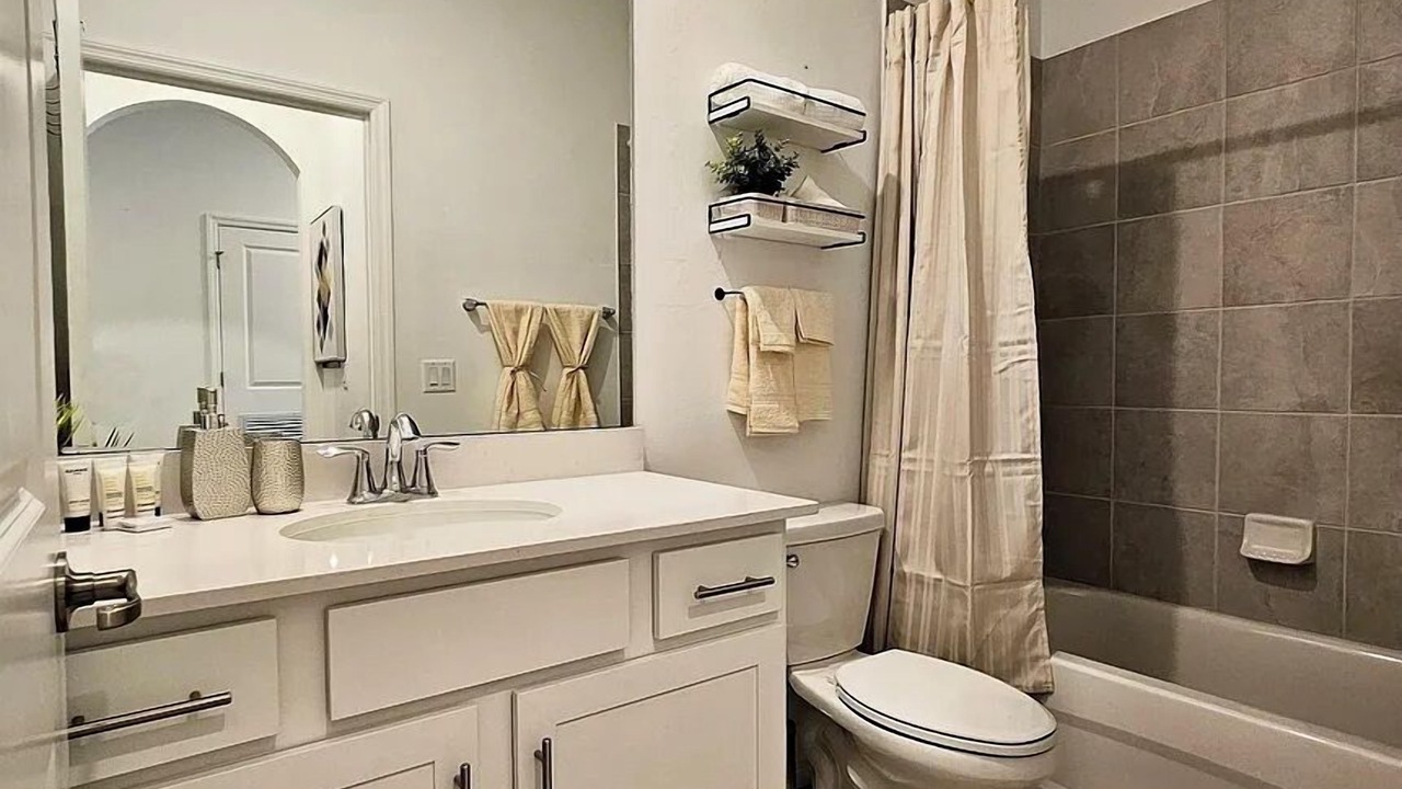 Photo of Bathroom in Immokalee
