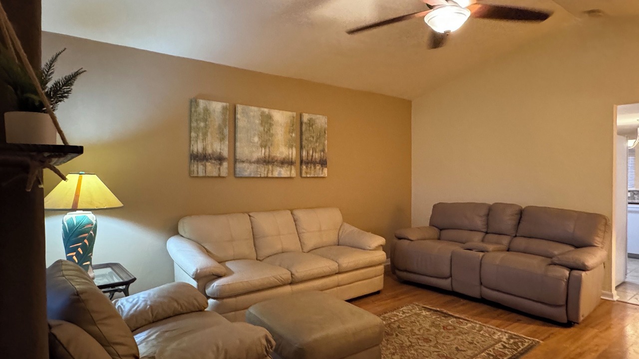 Photo of Livingroom in Gainesville