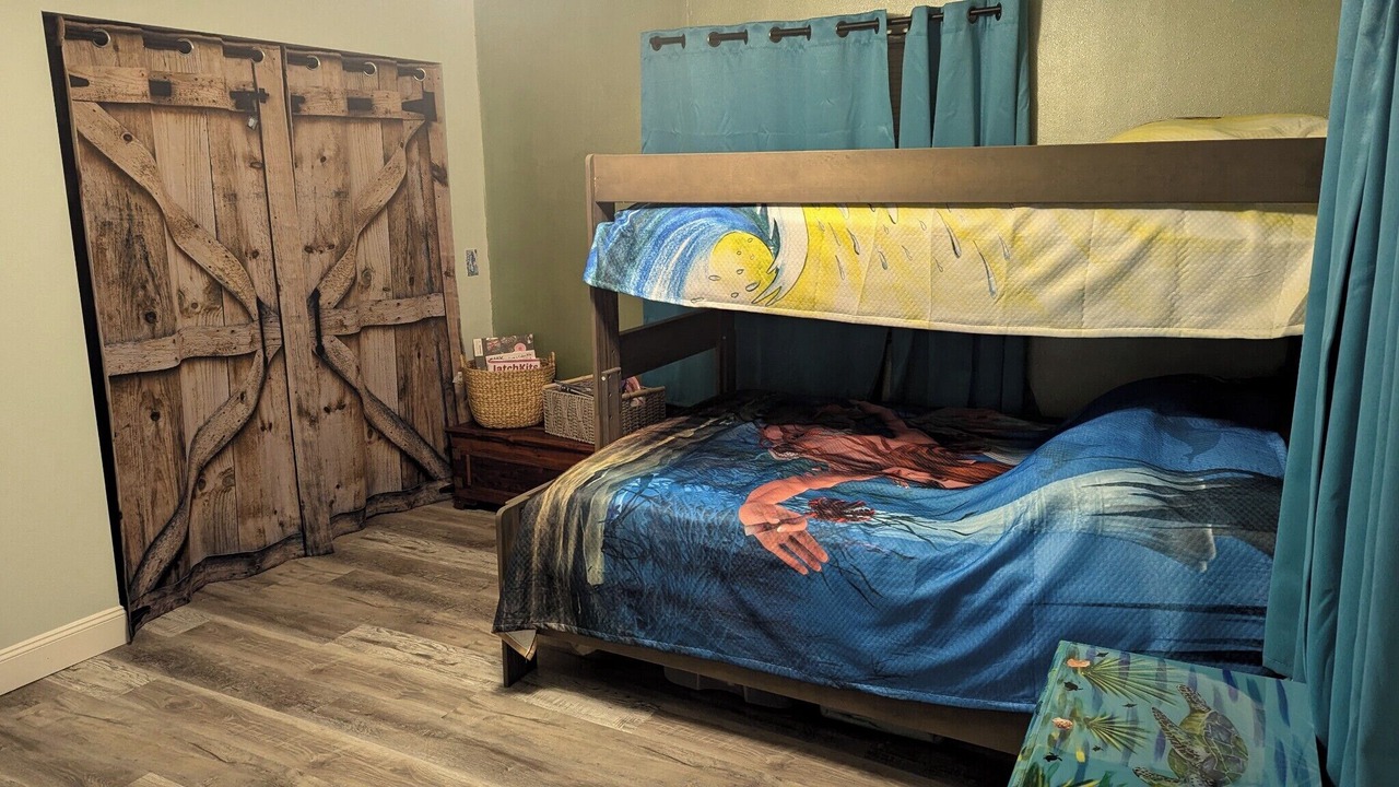 Photo of Bedroom in Weeki Wachee Gardens