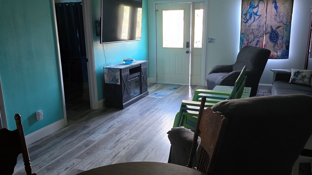 Photo of Livingroom in Weeki Wachee Gardens