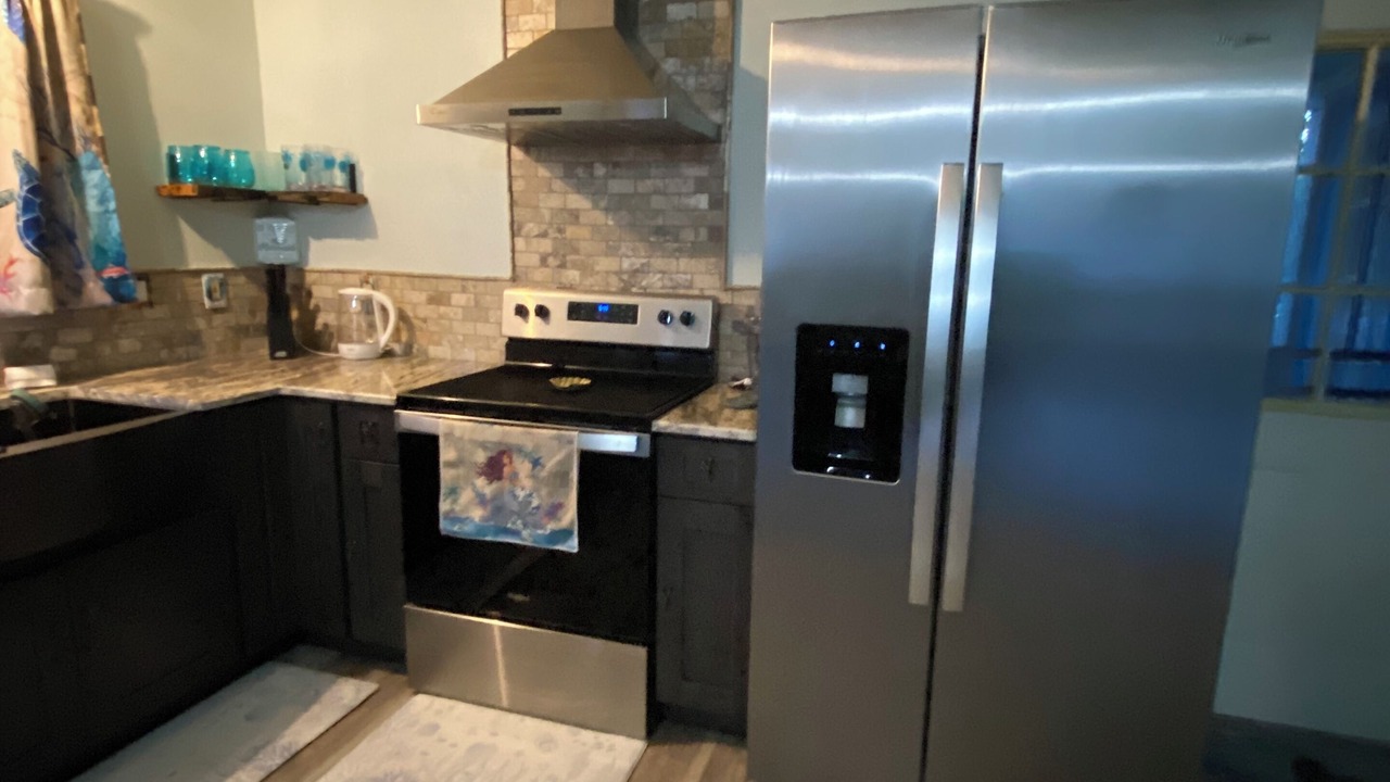 Photo of Kitchen in Weeki Wachee Gardens