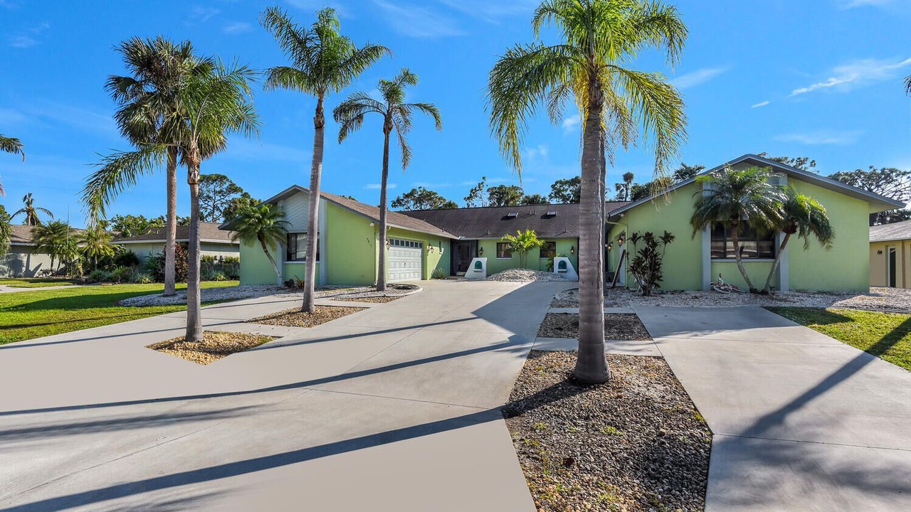 Photo of Outdoor in Lochmoor Waterway Estates
