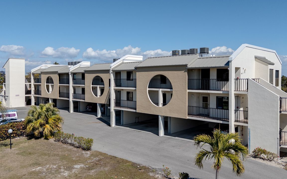 Photo of Outdoor in Mid Island