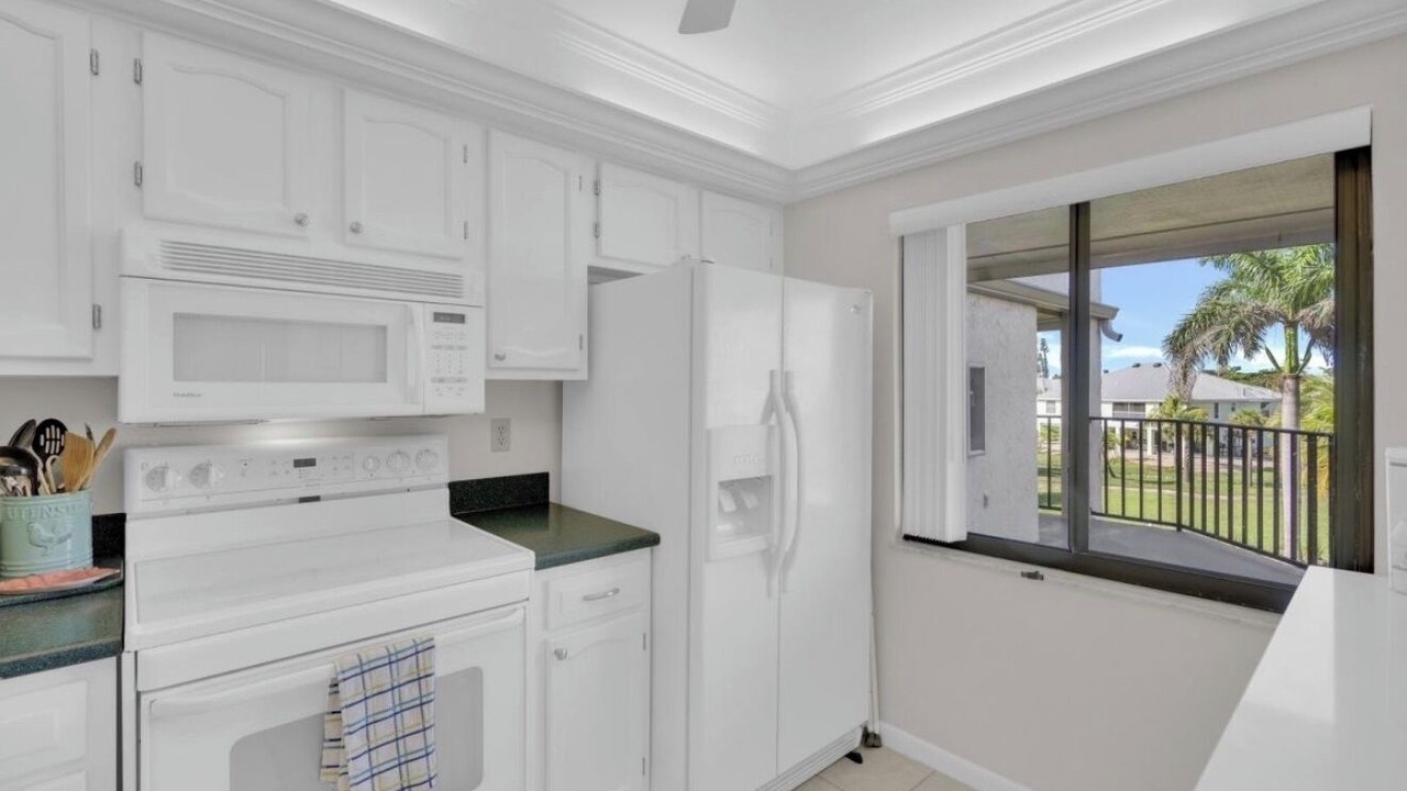 Photo of Kitchen in Mid Island