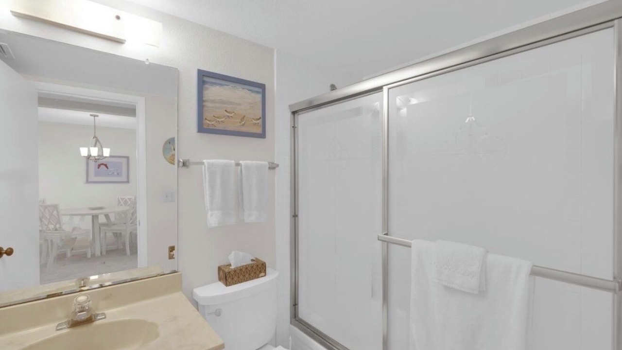 Photo of Bathroom in Mid Island