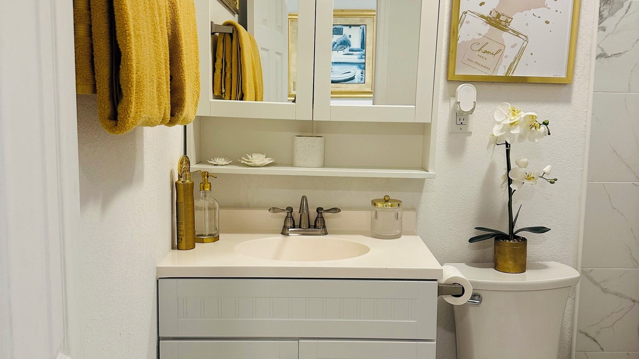 Photo of Bathroom in Lake Magdalene