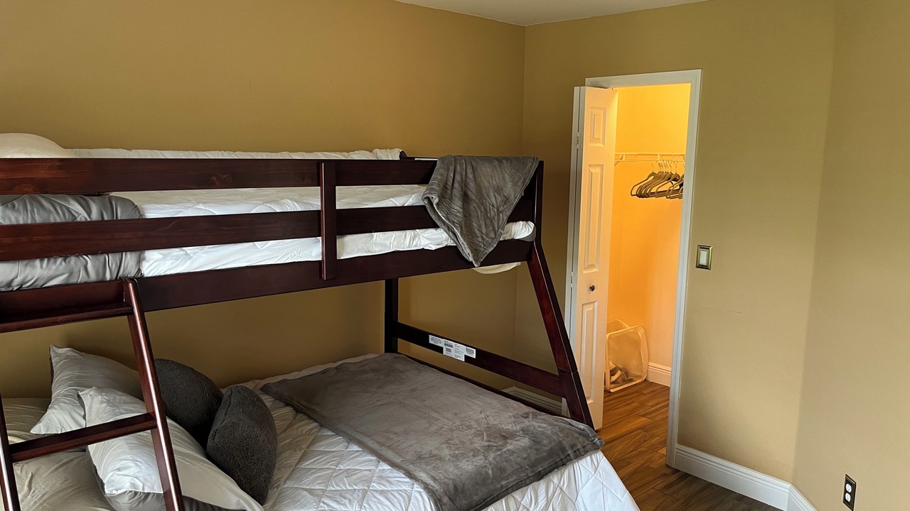 Photo of Bedroom in Pelican