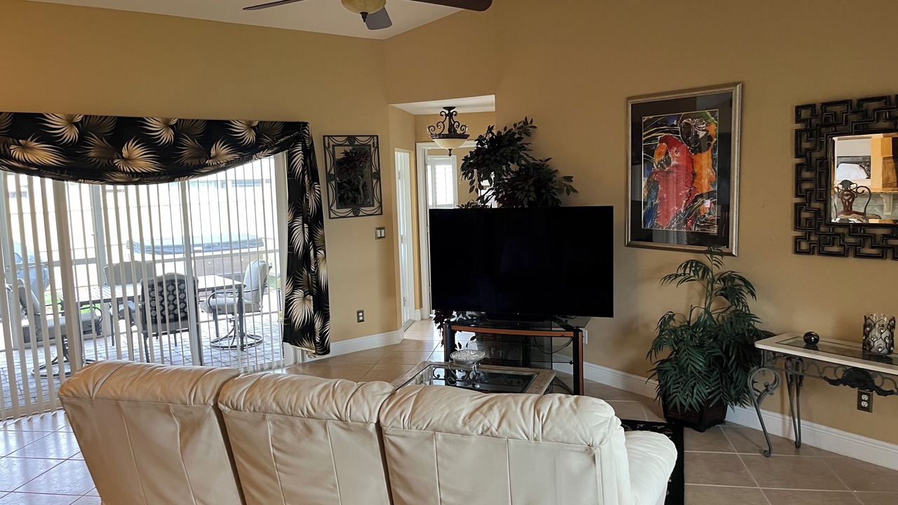 Photo of Livingroom in Pelican