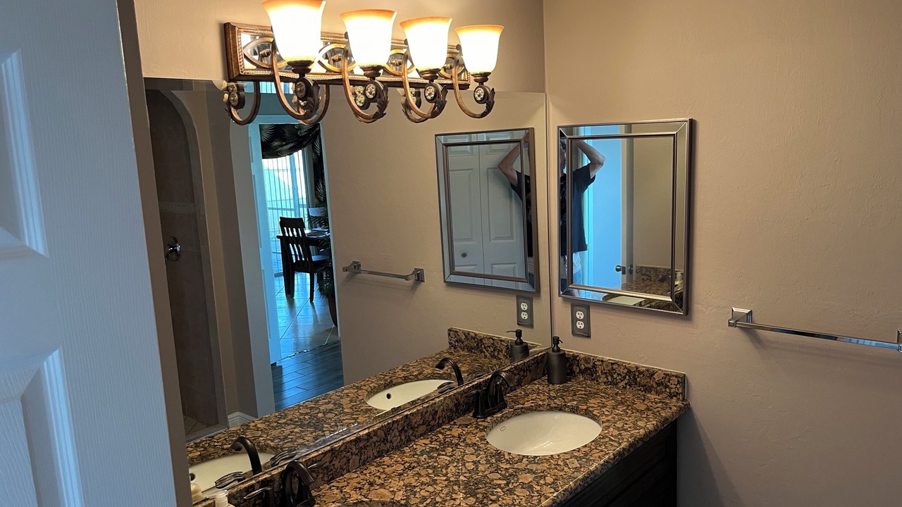 Photo of Bathroom in Pelican