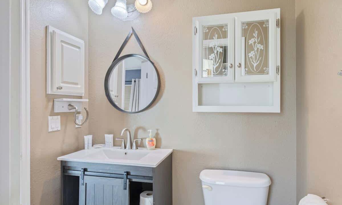Photo of Bathroom in Fellowship