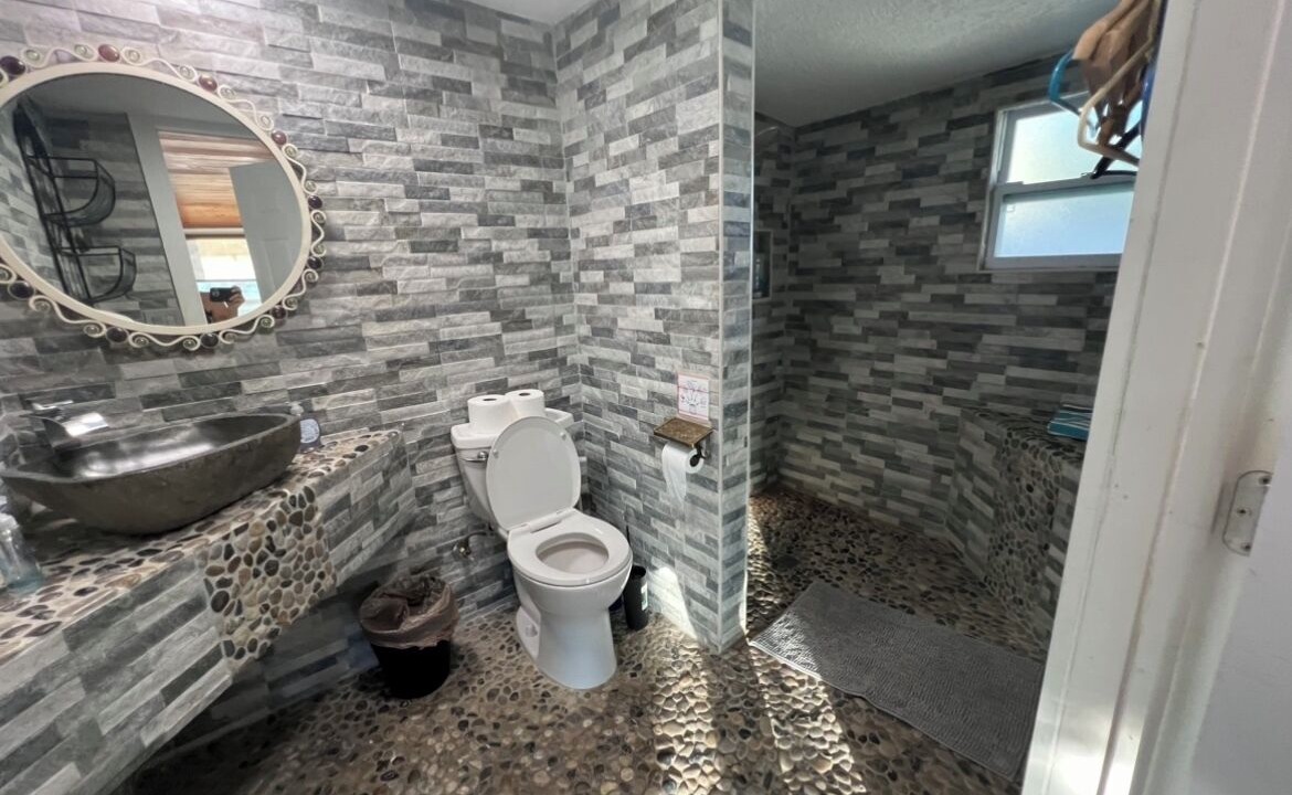 Photo of Bathroom in Town 'n' Country