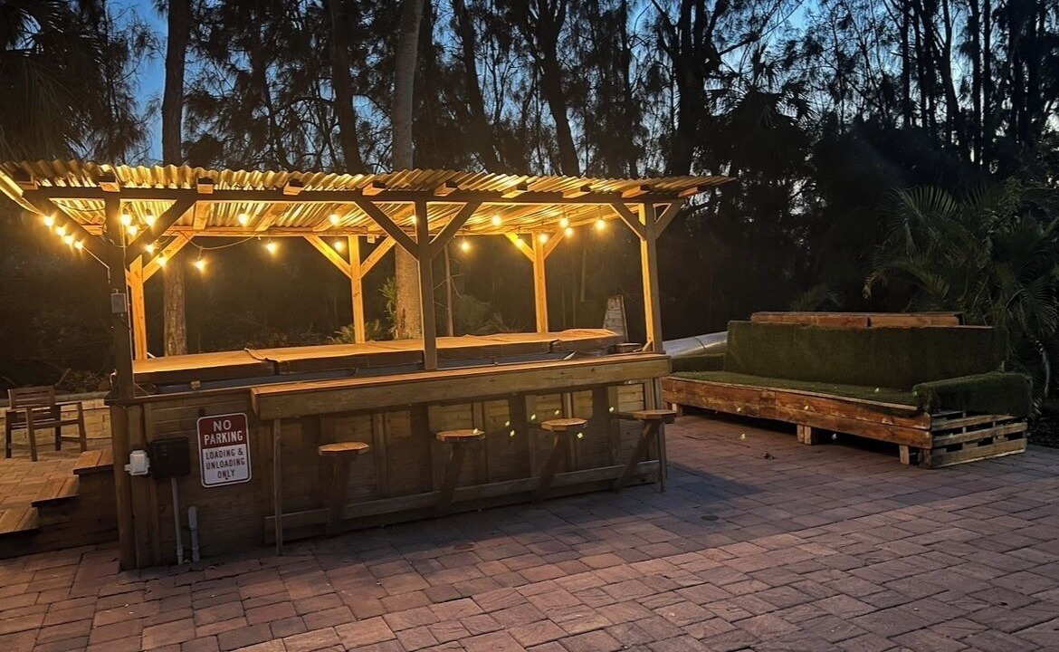Photo of Patio Balcony in Town 'n' Country