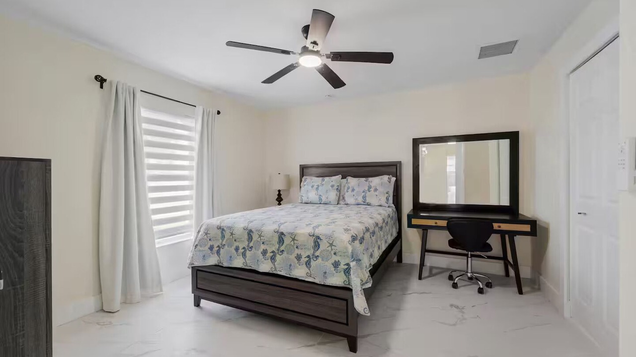 Photo of Bedroom in Mariner