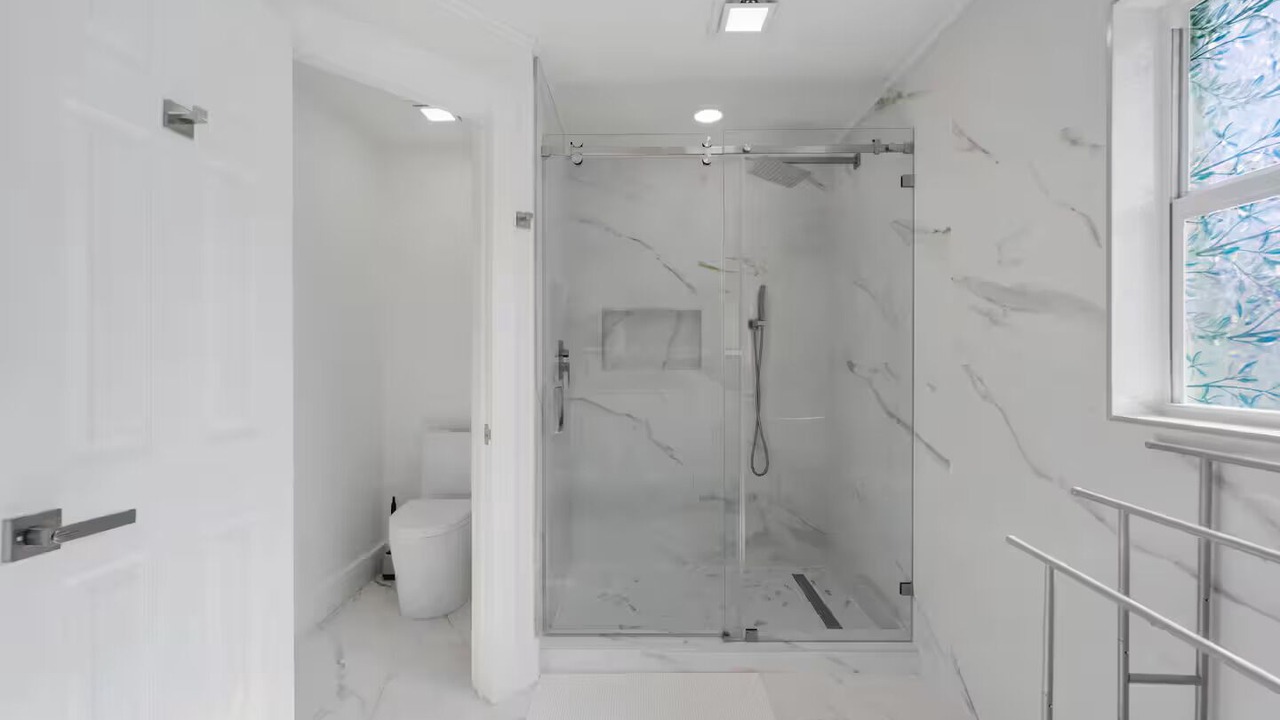 Photo of Bathroom in Mariner