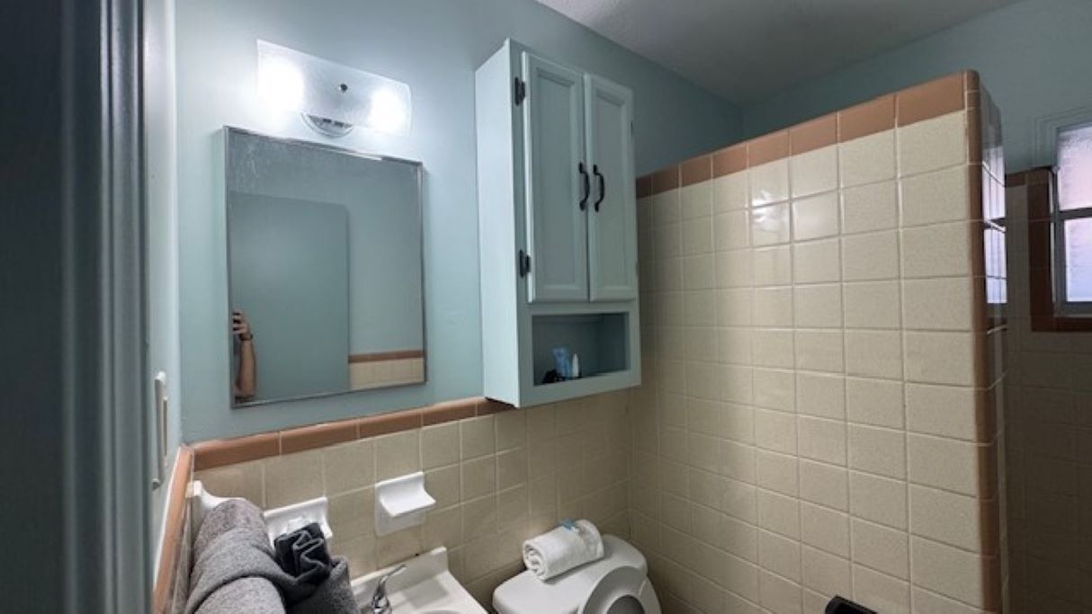 Photo of Bathroom in Biltmore Beach