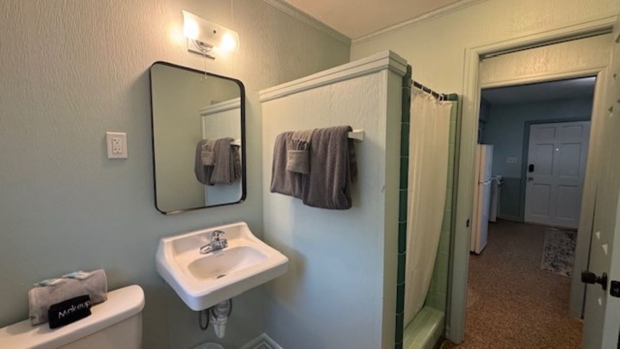 Photo of Bathroom in Biltmore Beach