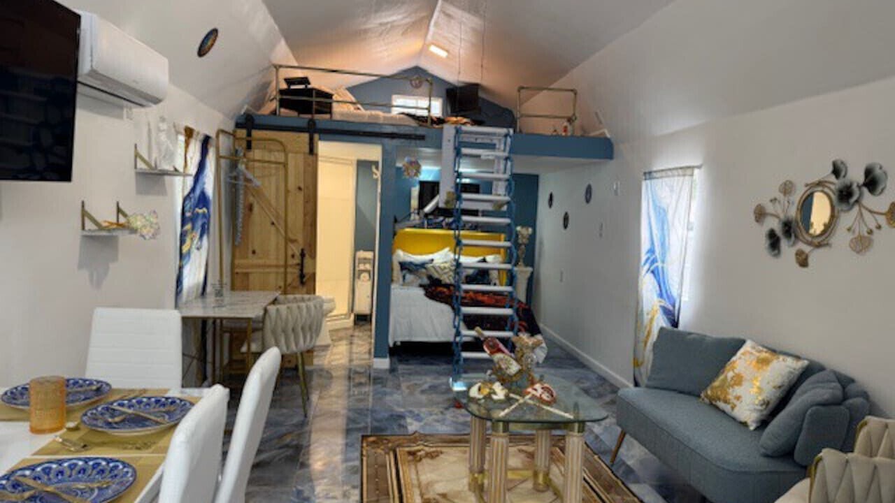 Photo of Livingroom in Westside