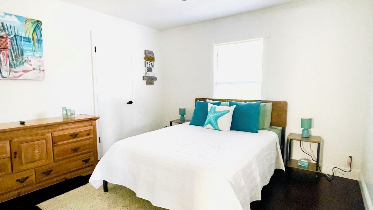 Photo of Bedroom in Lake Sarasota