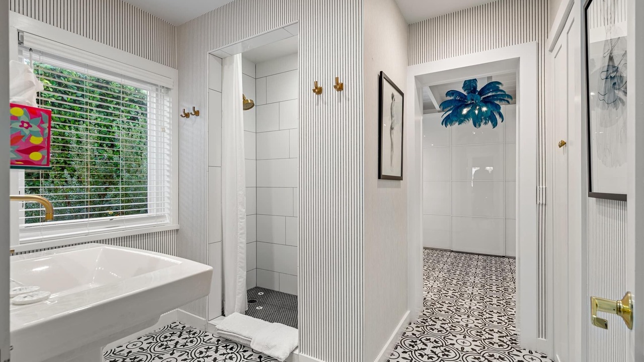 Photo of Bathroom in Lake Clarke Shores