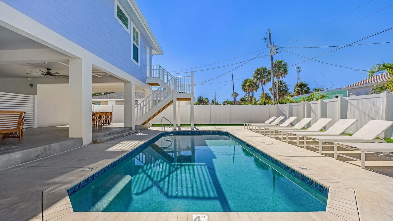 Photo of Outdoor in Mid Island