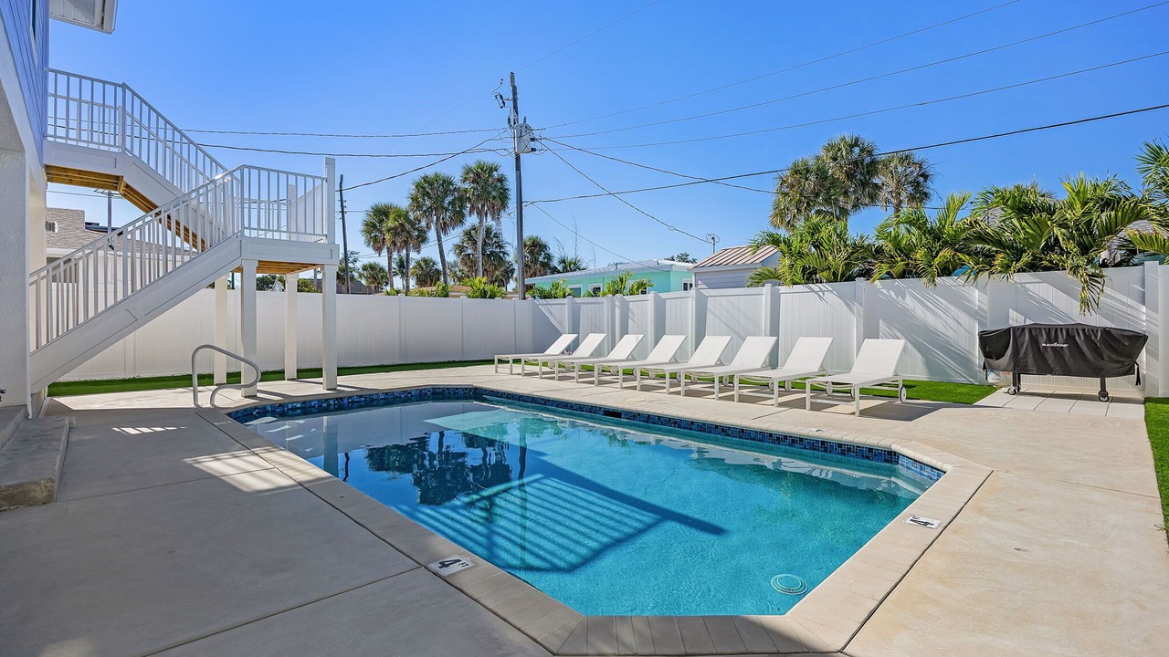 Photo of Outdoor in Mid Island