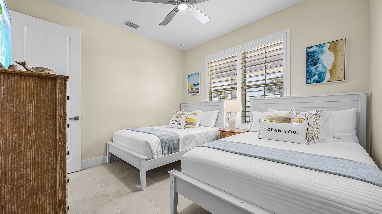 Photo of Bedroom in Mid Island