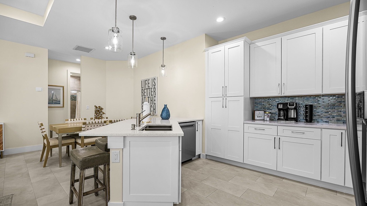 Photo of Kitchen in Mid Island