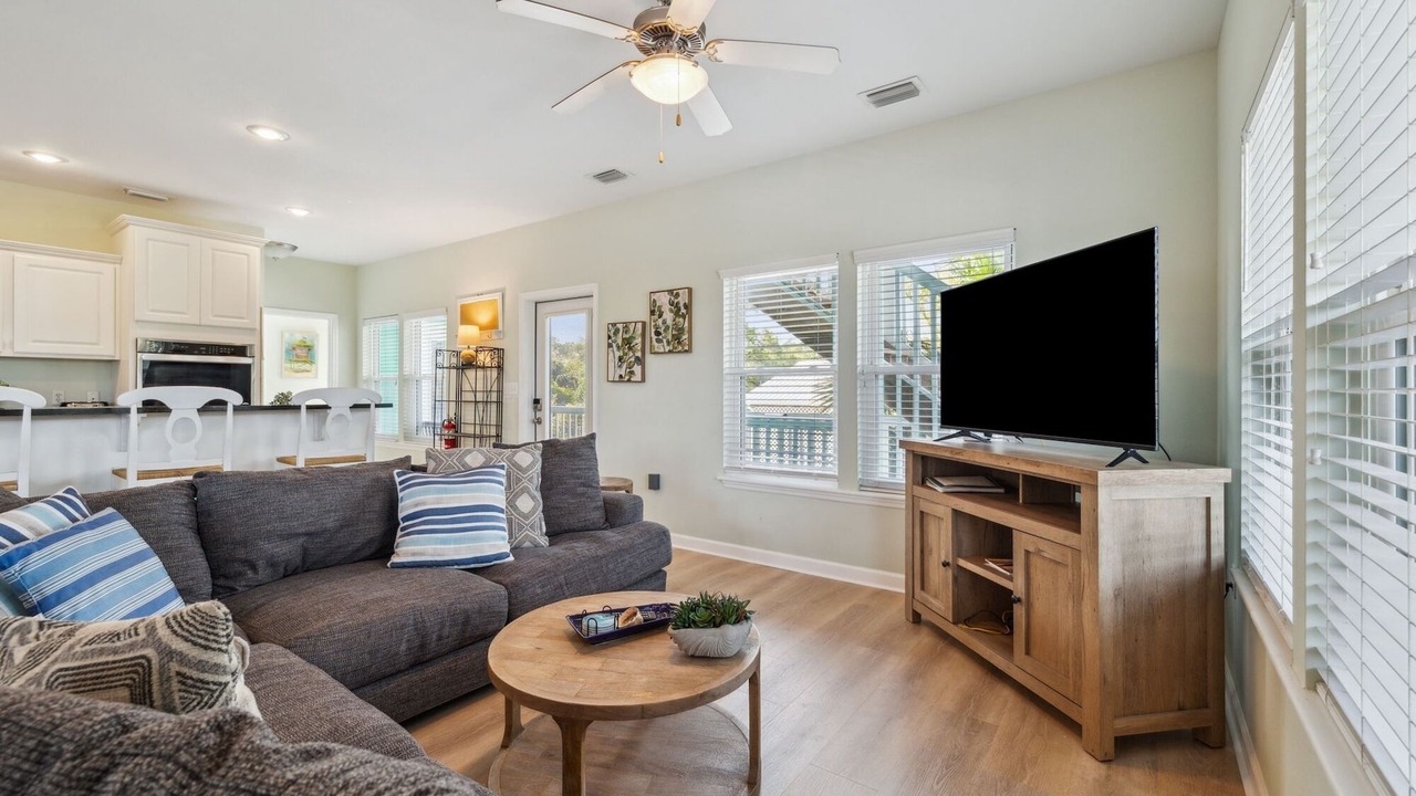 Photo of Livingroom in Indian Pass