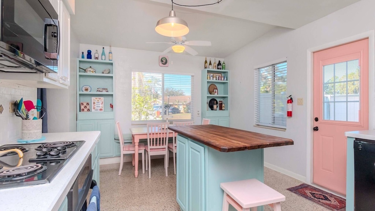 Photo of Kitchen in South Pinellas Community Council