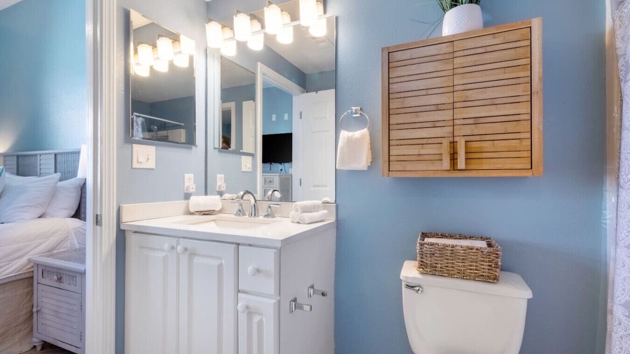 Photo of Bathroom in Gulf Place