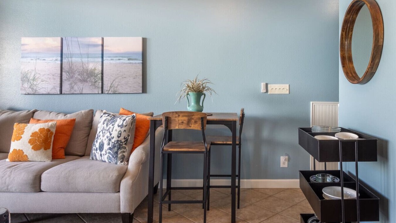 Photo of Livingroom in Gulf Place