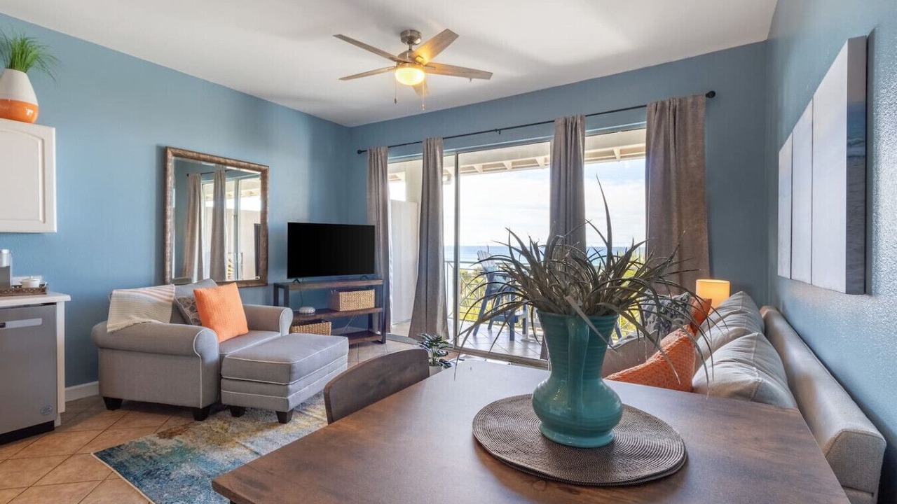 Photo of Livingroom in Gulf Place