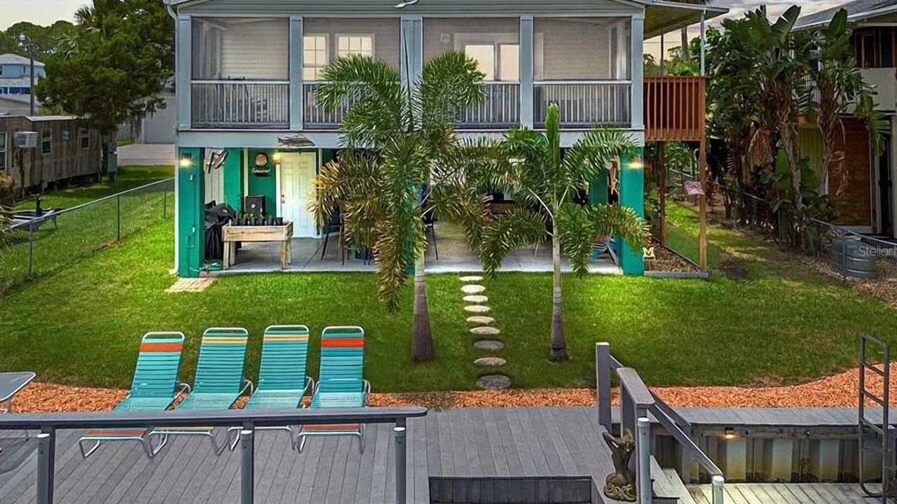 Photo of Outdoor in Weeki Wachee Gardens