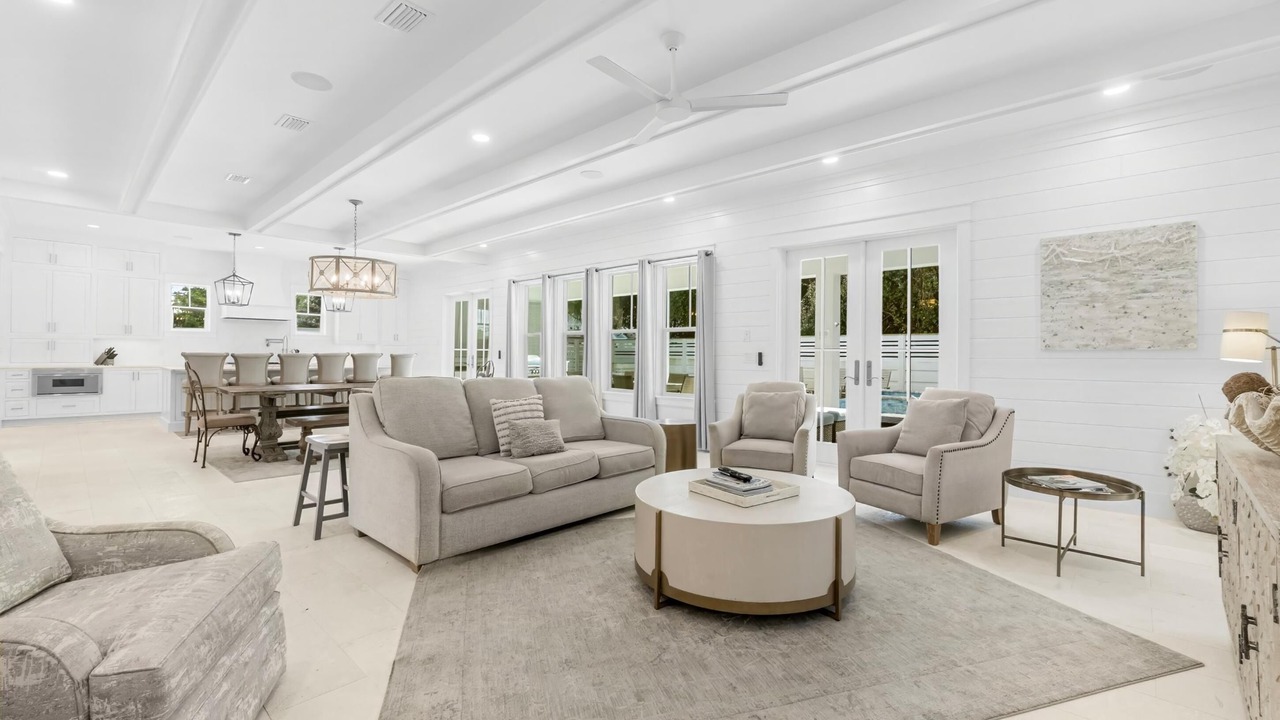 Photo of Livingroom in Gulfview Heights
