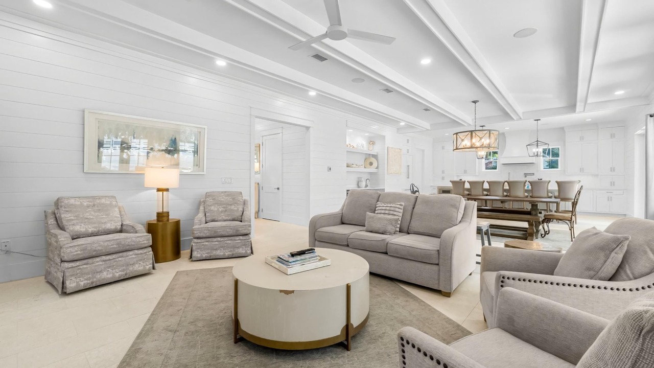 Photo of Livingroom in Gulfview Heights