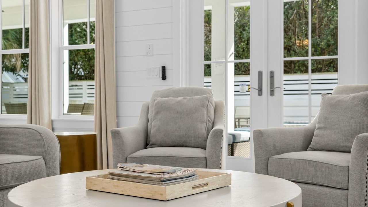 Photo of Livingroom in Gulfview Heights