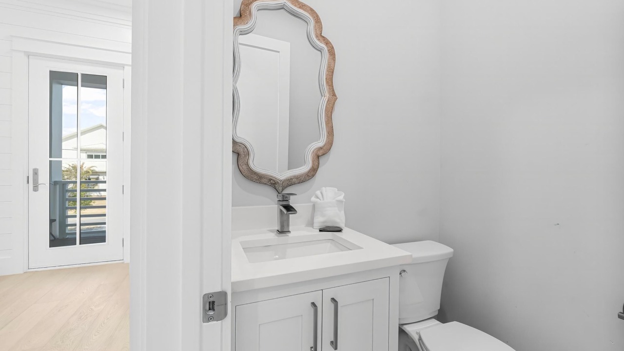 Photo of Bathroom in Gulfview Heights