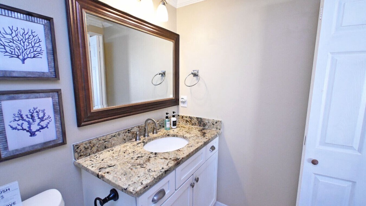 Photo of Bathroom in Holiday Isle