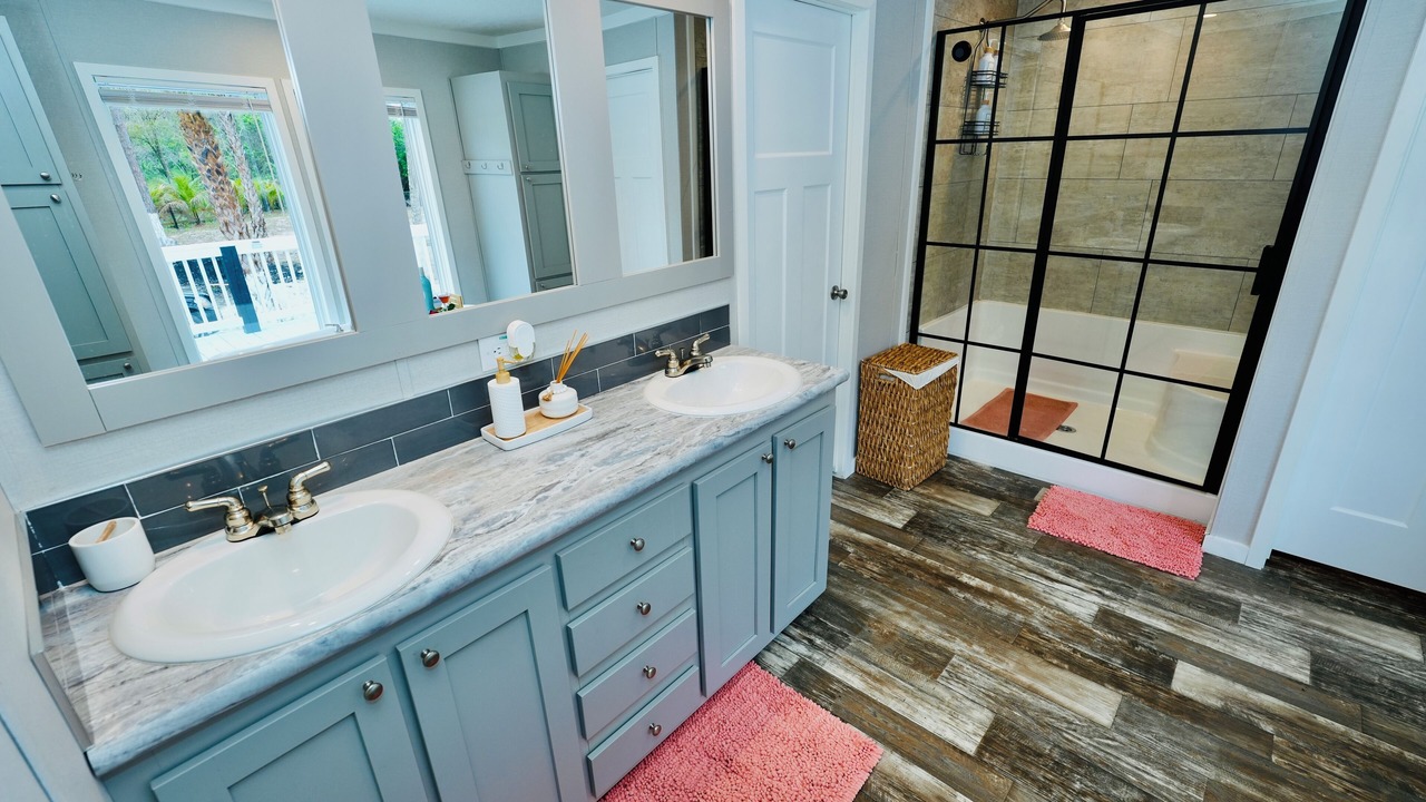 Photo of Bathroom in Clewiston