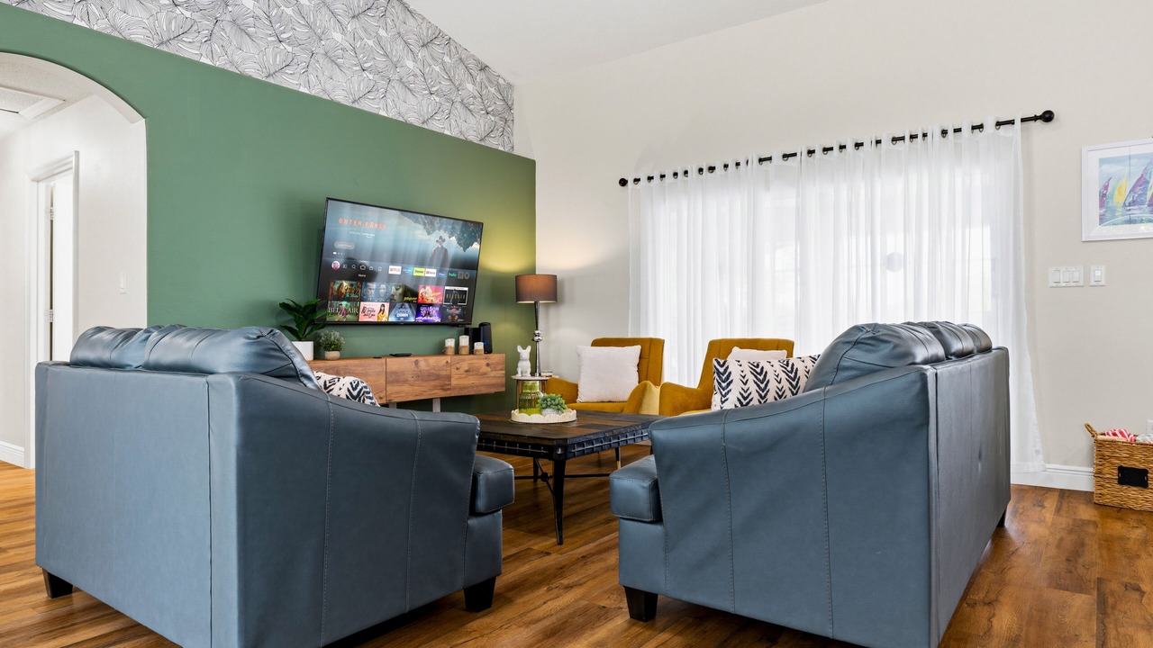 Photo of Livingroom in Orange Tree