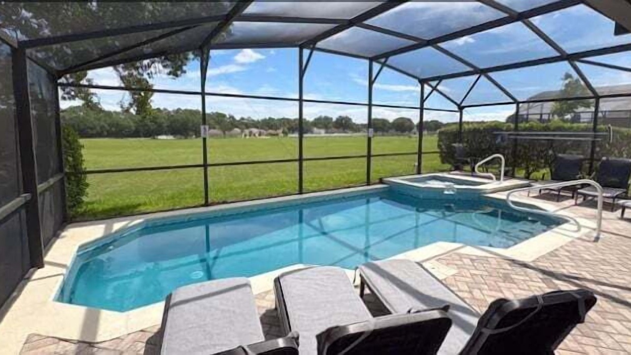 Photo of Outdoor in Orange Tree