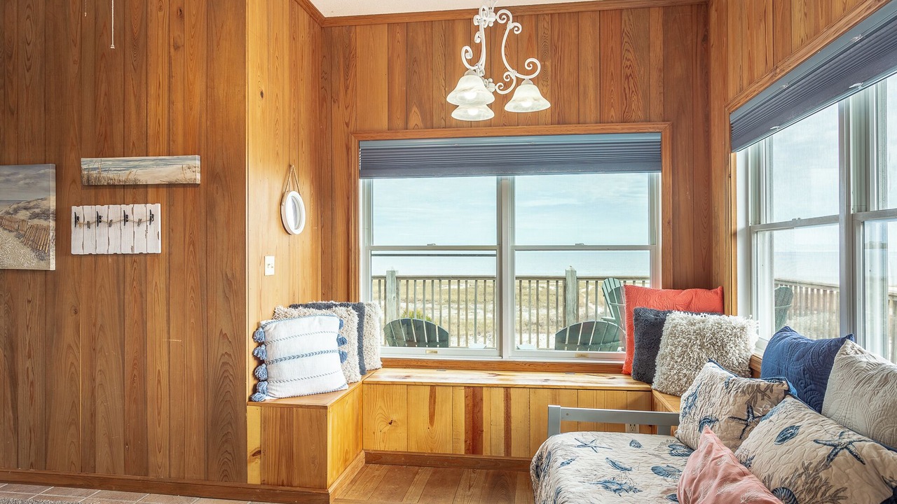 Photo of Livingroom in Alligator Point