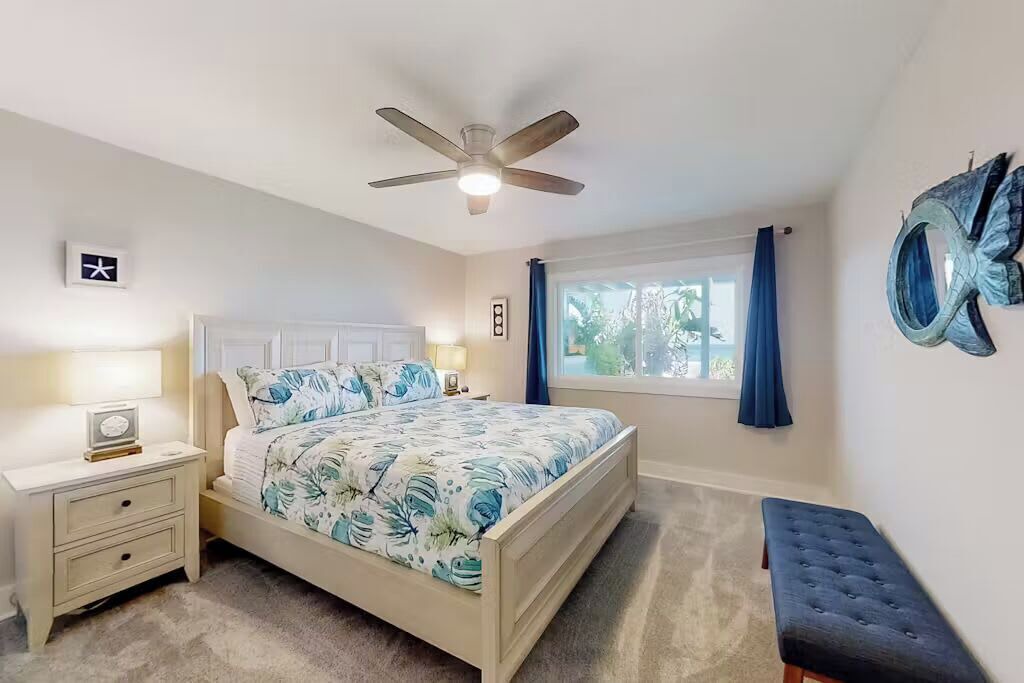 Photo of Bedroom in Crescent Beach