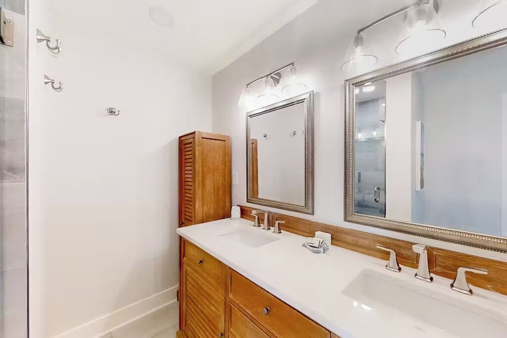 Photo of Bathroom in Crescent Beach
