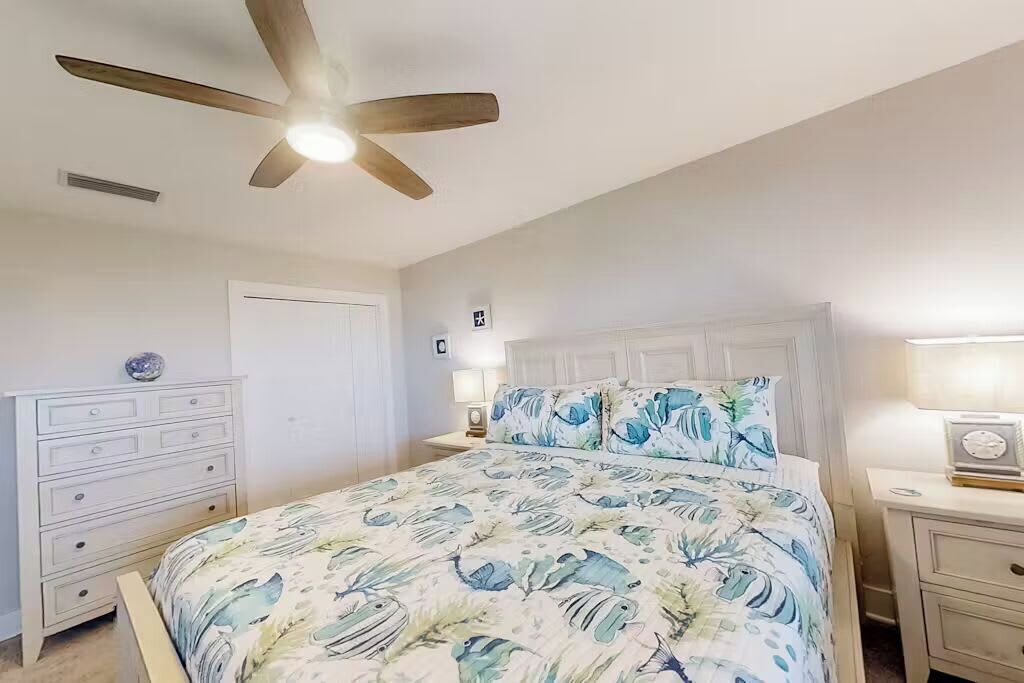 Photo of Bedroom in Crescent Beach