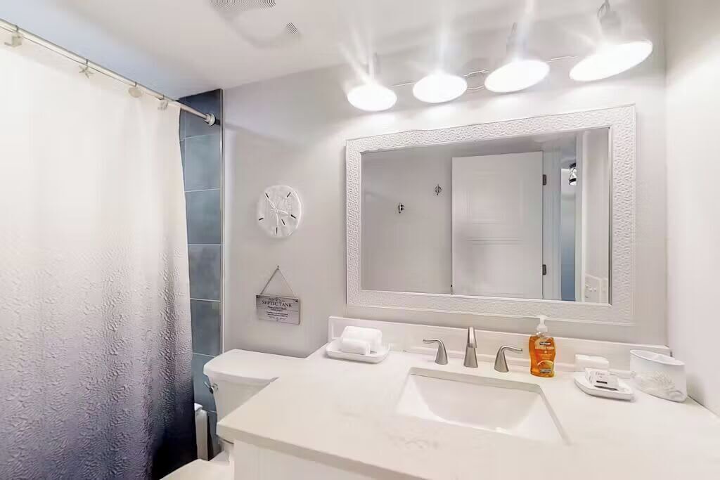 Photo of Bathroom in Crescent Beach