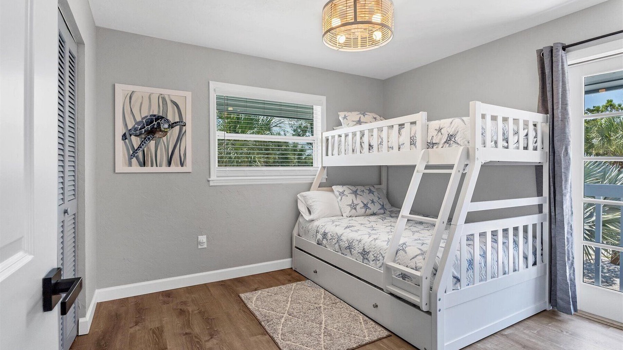 Photo of Bedroom in Palm Island
