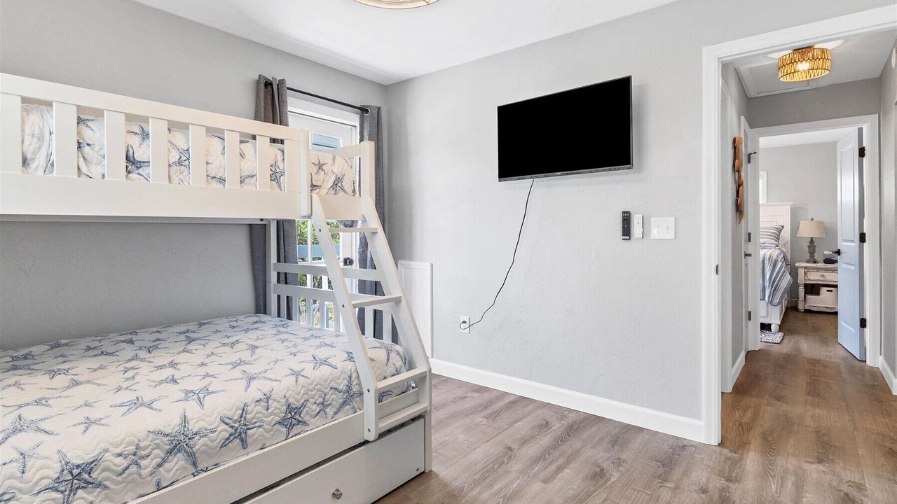 Photo of Bedroom in Palm Island
