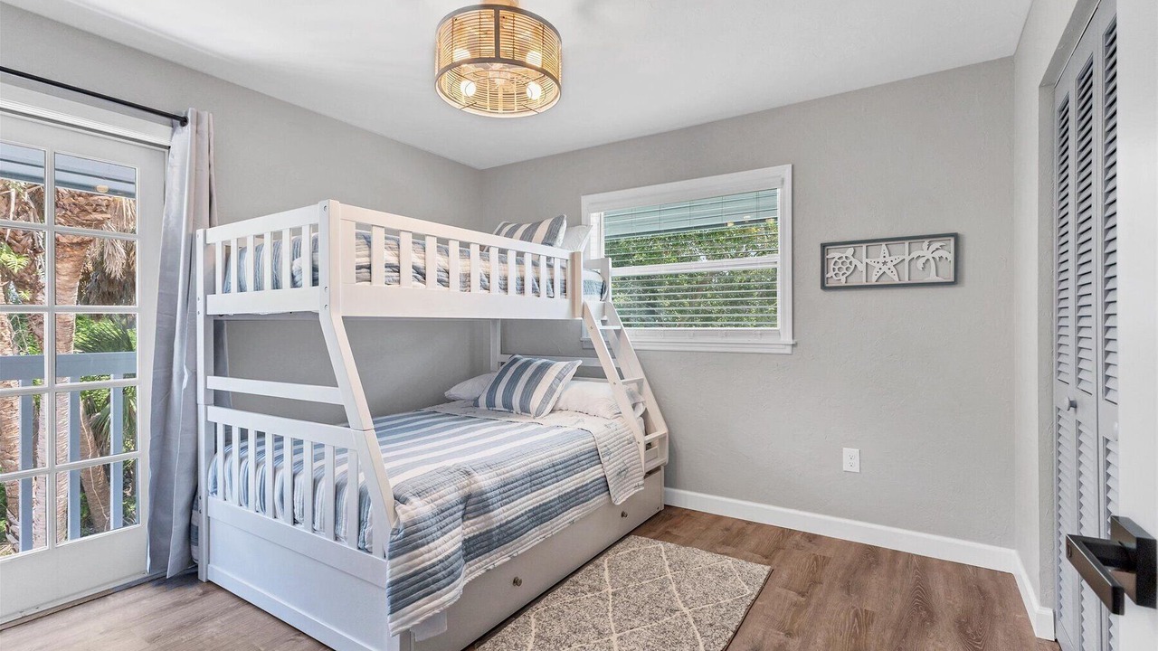 Photo of Bedroom in Palm Island